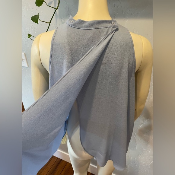 Women’s size small Elegant Blue Sleeveless Top - Picture 5 of 7